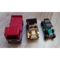 Модели Коллекционные 3 штуки.Пластмасса.