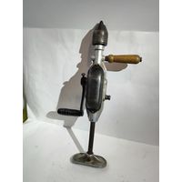 Дрель ручная двухскоростная.