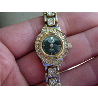 OMAX CRYSTAL НЕЖНЫЕ ЖЕНСКИЕ ЧАСИКИ