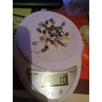 Детали позолоченные и конденсаторы