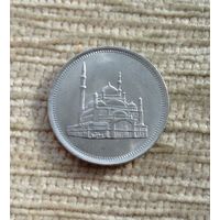 Werty71 Египет 10 пиастров 1984 Мечеть