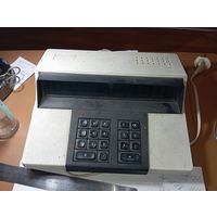 Калькулятор " Электроника  В3 - 05 "  СССР  Изготовление 07.79 года  .