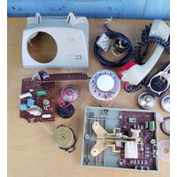 СССР: комплектующие для стационарного телефона.