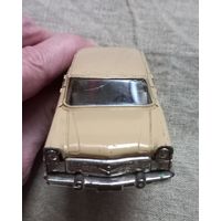 Модель 1/43 Чайка Газ-13 сделано в СССР