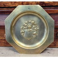 Латунное блюдце студенческого братства