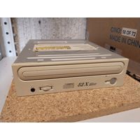 CD проигрыватель для ПК с выходом AUX и регулятором громкости. CD-Master SC-152 Samsung