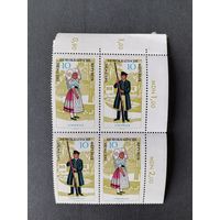 ГДР 1964 Кварт блок марок серии "Национальный костюм" (чистые**, угол края прикрепленного листа имеет налипание кусочка бумаги, но марки не затрагивает) Mi.1076-1077 каталог 10.00 евро
