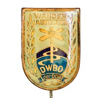 Wanderabzeichen der DDR (Знак туриста ГДР). Выдавался Немецким союзом туризма и альпинизма (DWBO)