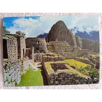 Перу, панорамный вид на руины Мачупикчу. Гранитный город обнаружен в 1911 г.