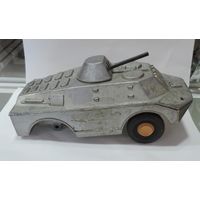 Игрушка "Бронемашина" 70-е годы СССР. Длина 22.5 см. Нет задних колёс. Металл.