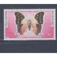 [859] Мадагаскар 1960. Фауна.Бабочка.50 ф. MNH. Кат.3,5 е.