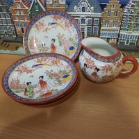 Блюдца и сливочник от чайного набора.Япония.50-е г. Ручная роспись