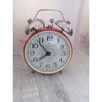 Часы будильник Янтарь. Рабочие