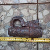 Замок старинный,большой