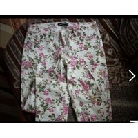 Джинсы в розы