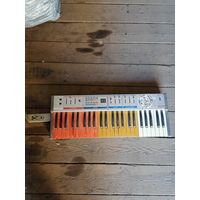 Полифонический синтезатор стрингс. "Юность 21"