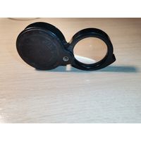 Увеличительное стекло, времён СССР, 4-х кратное увеличение.