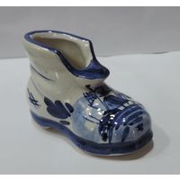 Статуэтка "Ботинок" 60-70-е годы Голландия. Высота 6 см. Длина 9 см.