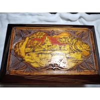 Шкатулка деревянная.