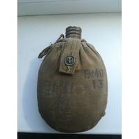 Фляжка армейская в чехле.