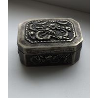 Старая шкатулка, таблетница,табакерница, кокоиница.