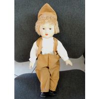 Кукла фарфоровая "Мальчик" 80-е годы Европа. Длина 38 см.