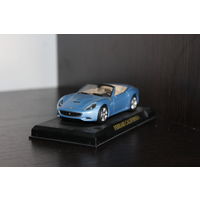 Металлическая, коллекционная машинка "FERRARI CALIFORNIA", на пластиковой подставке, клеймо, Китай.
