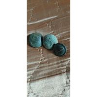 Полковые пуги 1,5,13, ушки целые, крепкие..
