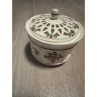 Резная шкатулка, конфетница. Винтаж. авт.Гурова