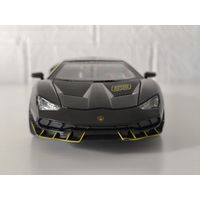 Коллекционная модель автомобиля 1:24