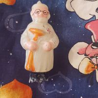 На реставрацию Доктор Айболит ,ёлочная игрушка