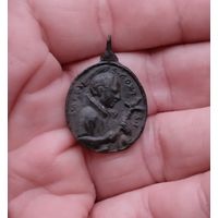 Медальон предположительно 17-18 век