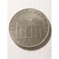 ГДР 5 марок "Бранденбургские ворота Берлина." 1971