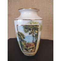 Ваза фарфоровая коллекционная