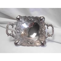 Конфетница Орешница 21 х 14 см Серебрение 01