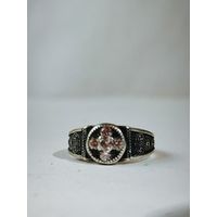 Серебряное кольцо Спаси и Сохрани с камушками.