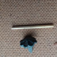 Пуговичка старенькая красивая