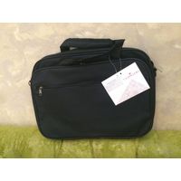 Сумка для ноутбука Versado новая, без этикетки, дополнительного длинного ремня нет. Новая, ни разу не пользовалась. Размер сумки 43 на 32. Есть еще дополнительный внешний карман.