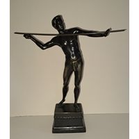 Статуэтка бронзовая. Австро-Венгрия, Вена. Скульптор Рихард Тус.
