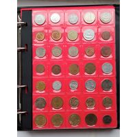 Альбом с монетами мира , 280 штук ( без повторов ) .