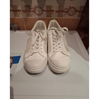 Кроссовки женские 38 размер