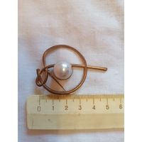 Брошь геометрическая