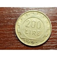 Италия 200 лир 1995