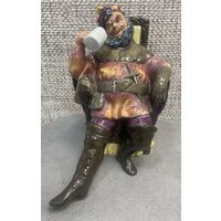 Фарфоровая статуэтка Пенящаяся кварта, Royal Doulton, Англия. 1954 год. Высота 15 см.