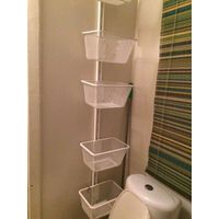 Навесная полка можно использовать для ванной комнаты (я именно так и использовала), либо для другой комнаты, в пятью корзинами. Металл, белый цвет.