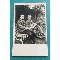 Фотооткрытка 1 Мировая война Немецкие солдаты на отдыхе, гитара / шмамп, фельдпочта 1917 прусский штурмовой батальон