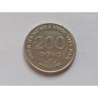 Вьетнам 200 донг 2003 г.