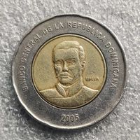 Доминикана 10 песо  2005 г.