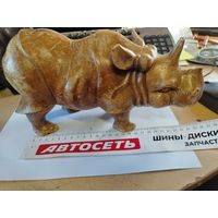 Носорог статуэтка