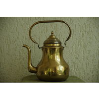 Чайник  латунный   ( объем 3,5 л ,  высота 29 см ;35 см , ширина 27 см )   ЦЕЛЫЙ